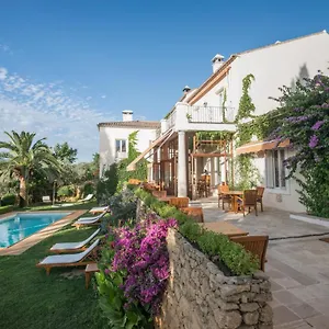 La Fuente De La Higuera Hotel